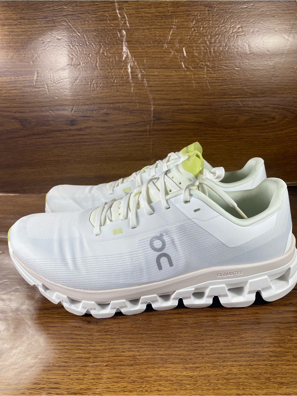 On Running Cloudflow mens shoe size 9.5 - Picture 6 of 11